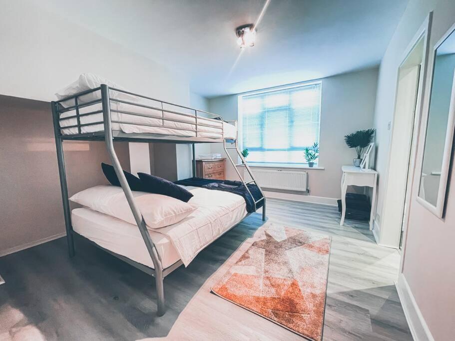 Апартаменти Modern 3 Ground Floor Parking And Garden Борнмут Екстер'єр фото